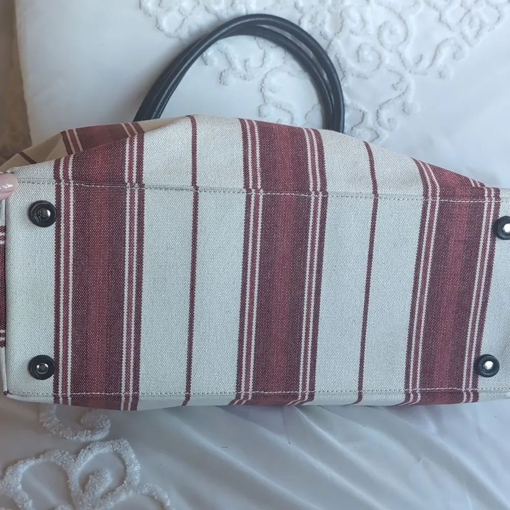 Banana Republic XL Striped Red & Cream Canvas Tote Bag w Black Leather Handles - Picture 4 of 17